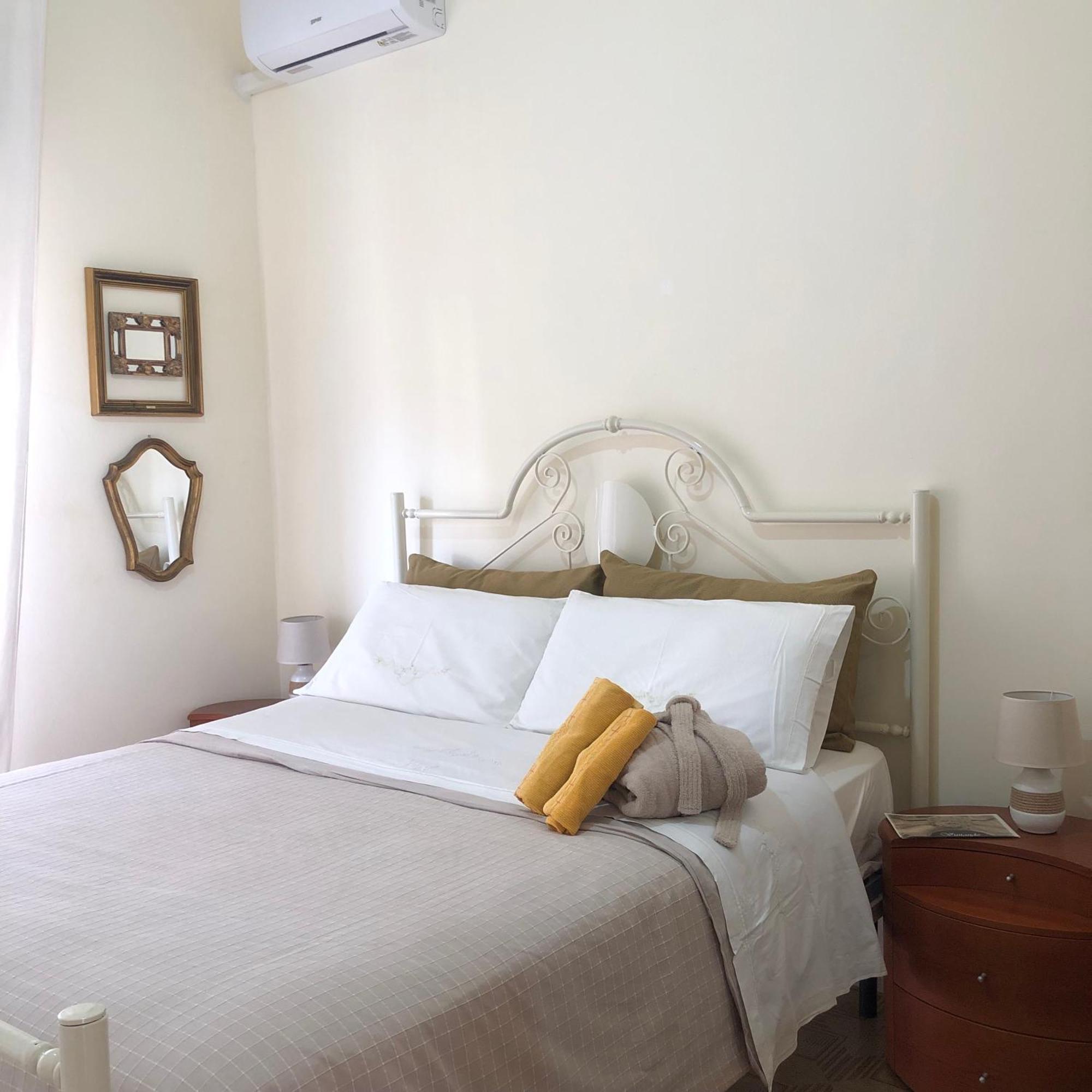 Casa Dorina Charme E Comfort A 100 M Dal Mare ドンナルカタ エクステリア 写真